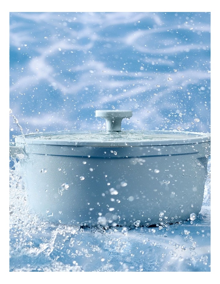 NOOK by Baccarat Casserole with Lid 28cm in Sky image 5