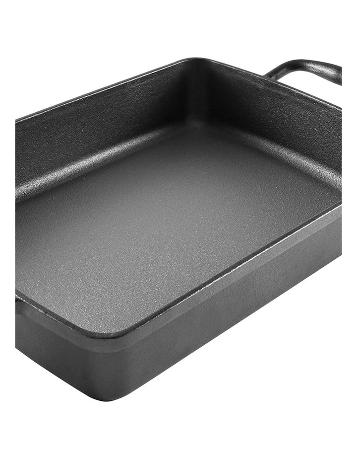 GRYLT Cast Iron Roaster 34cm in Black image 4
