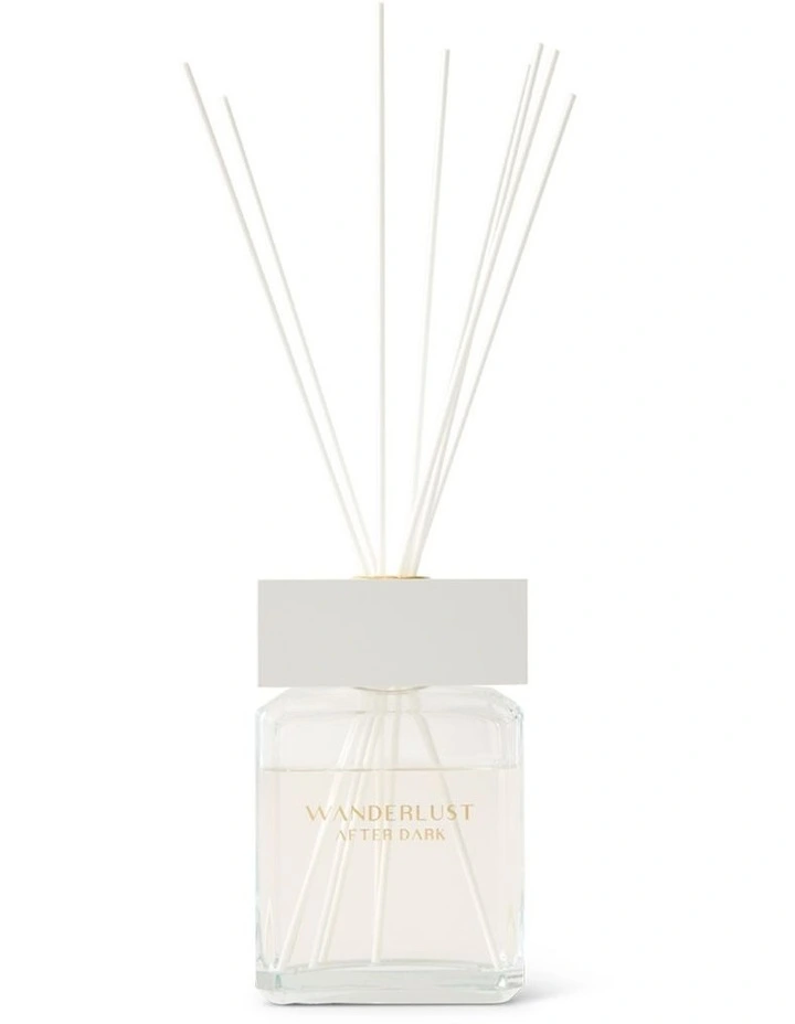 salt&pepper Wanderlust After Dark Candle with Lid 425g image 2