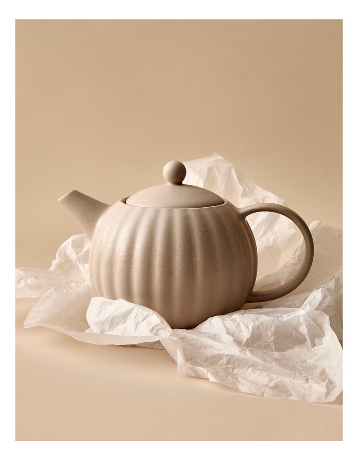 salt&pepper Leif 1.1L Teapot with Strainer in Organza image 2