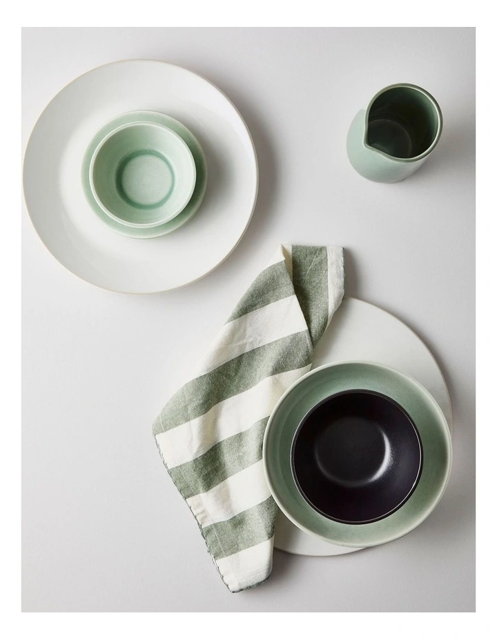 Riley Serving Board 32cm in White image 3