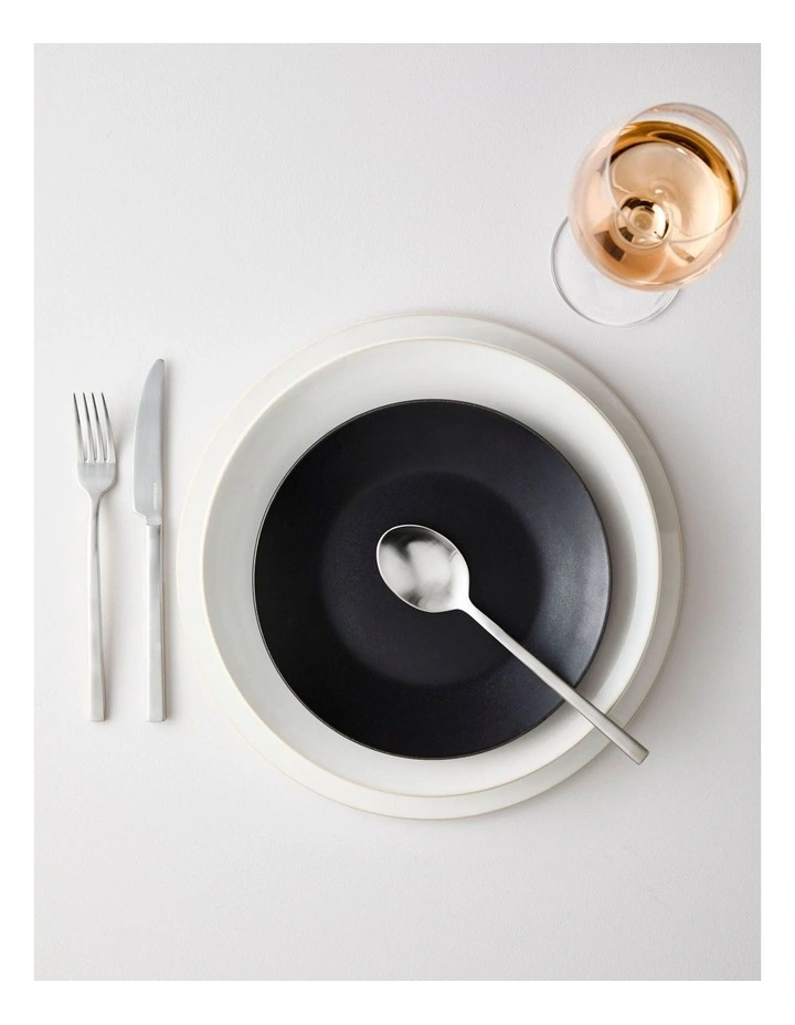 Riley Serving Board 32cm in White image 4