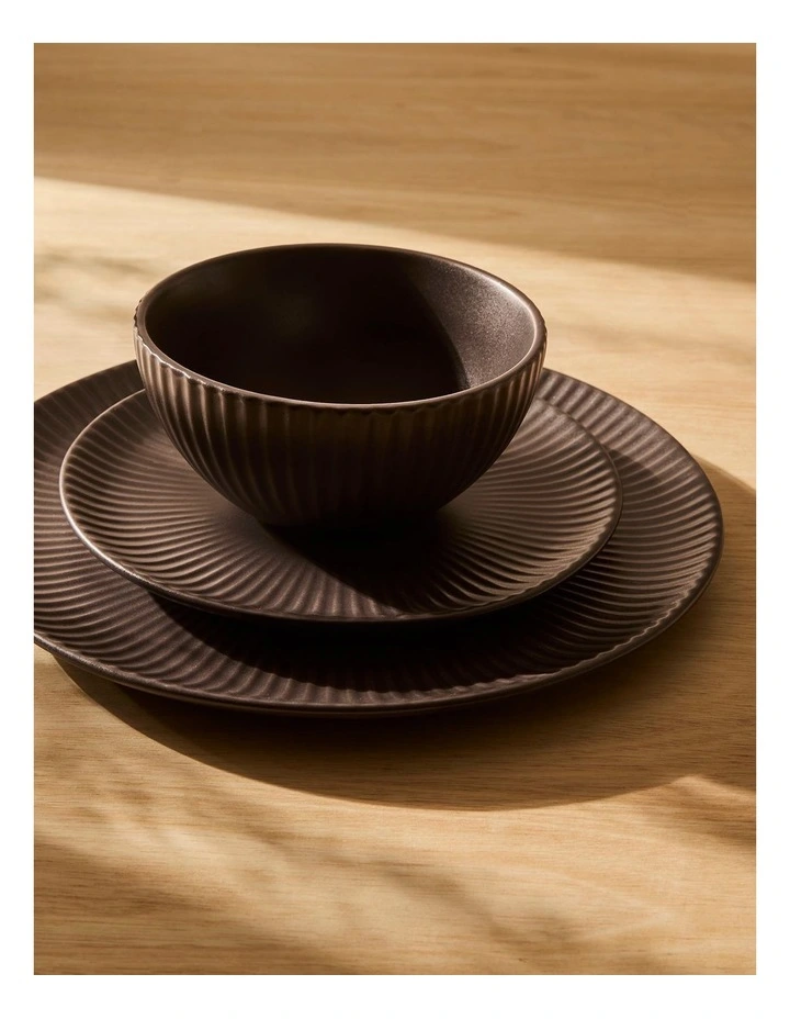 salt&pepper Milo Dinner Plate 27cm in Cocoa image 5