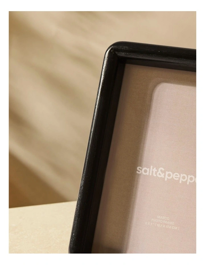 salt&pepper Marco Frame 5x7 Inch in Black image 5