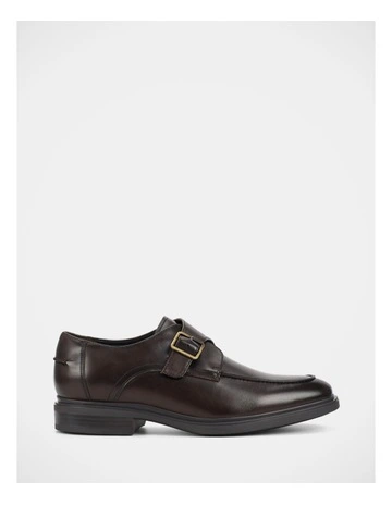Zavier Dress Shoes in Brown