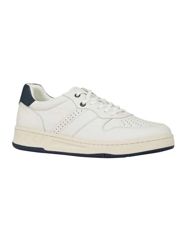 Swing Leather Sneaker in Off White/Navy image 5