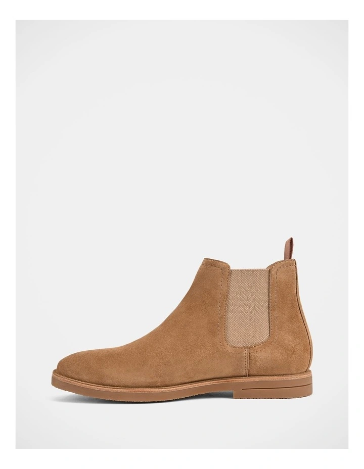Gravel Boots in Chestnut image 3
