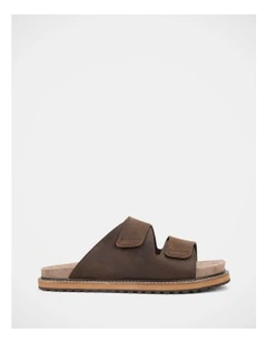 Fairo Sandals in Brown