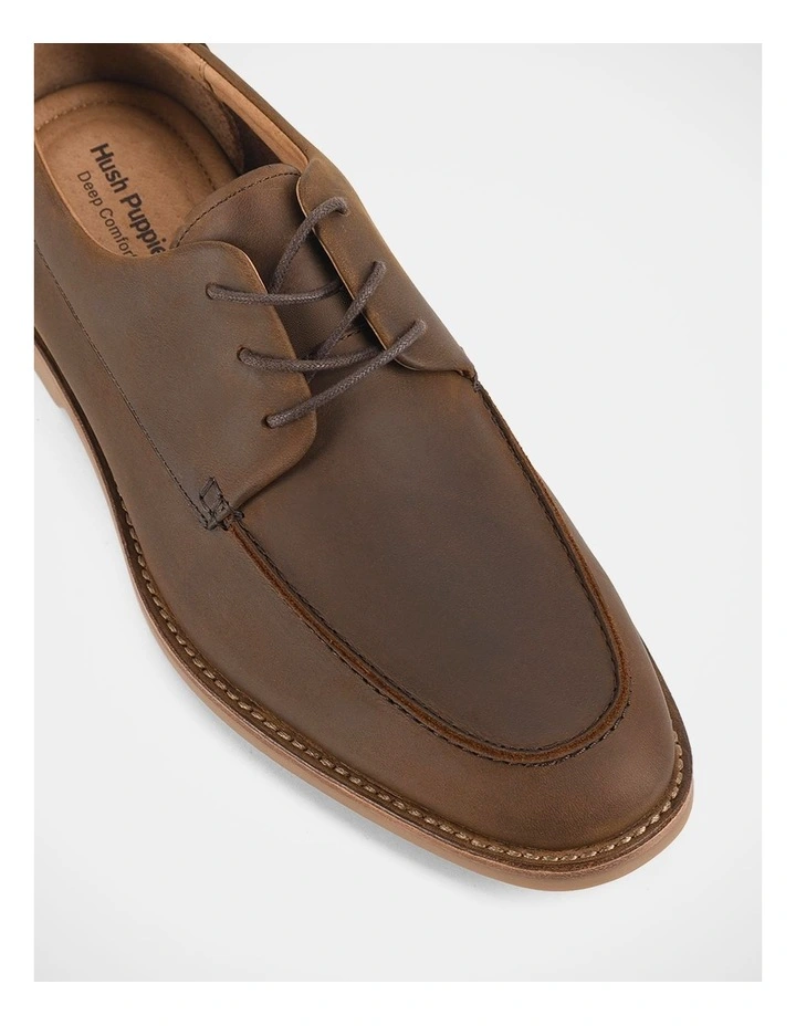 Crown Shoes in Tan image 4