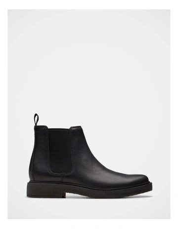 Clarkdale Easy Boots in Black