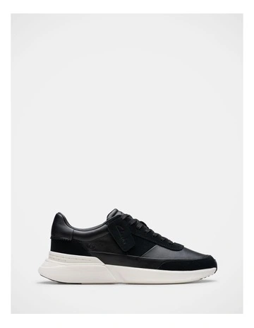 Pace Sneakers in Black