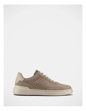 Courtlite Run Sneakers in Grey