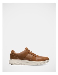 Motion Trek Go Shoes in Tan