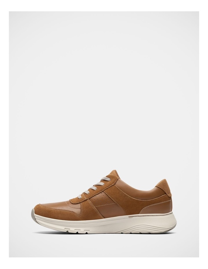 Motion Trek Go Shoes in Tan image 3