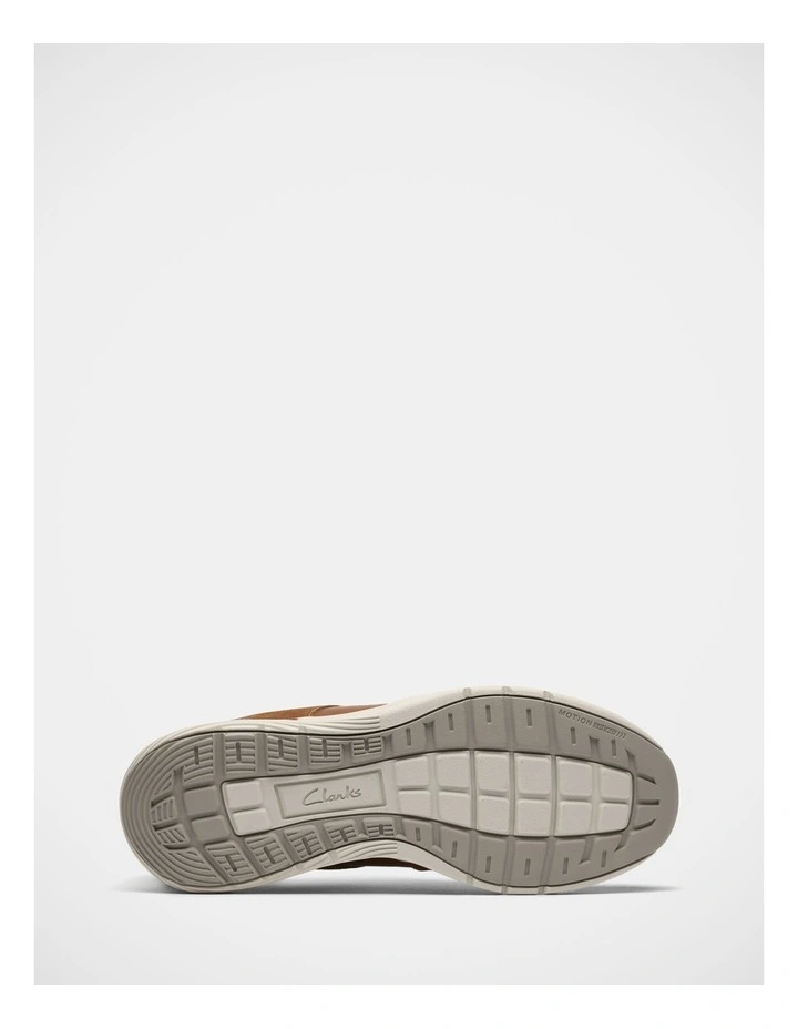 Motion Trek Go Shoes in Tan image 4