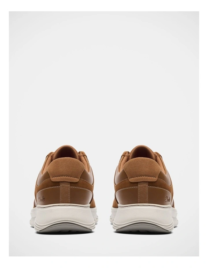 Motion Trek Go Shoes in Tan image 5