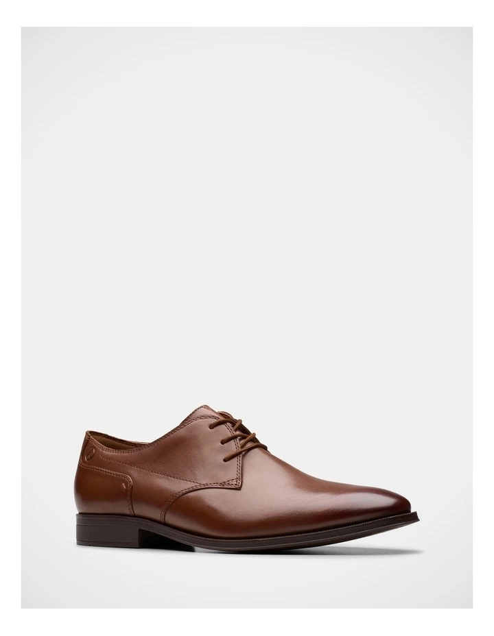 Paulton Lace Shoes in Tan image 2