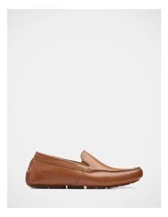 Markman Plain Shoes in Tan