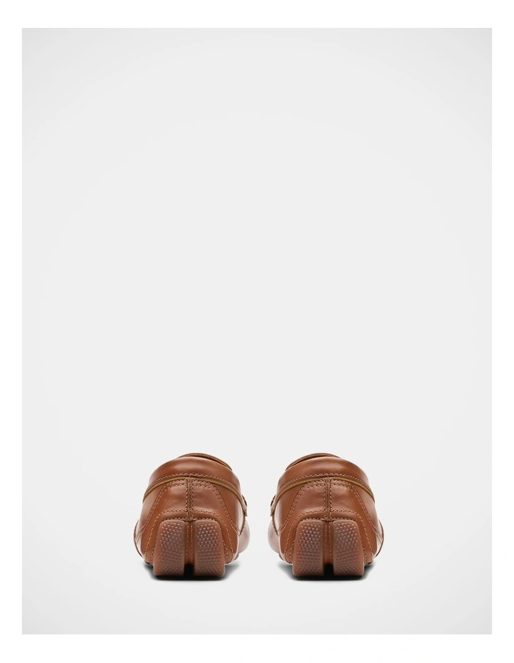 Markman Plain Shoes in Tan image 5