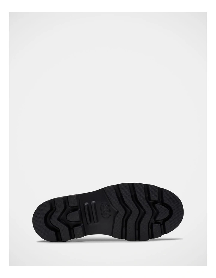Badell Seam Shoes In Black image 4