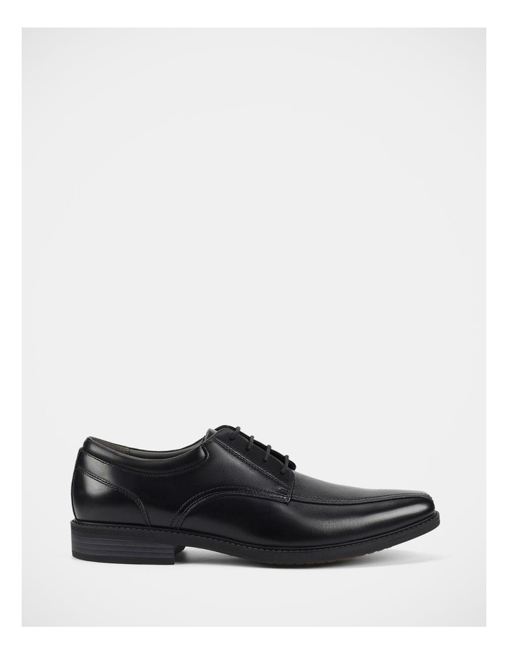 Decree Dress Shoe in Black