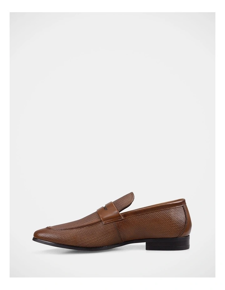 Lapel Shoe in Tan image 3