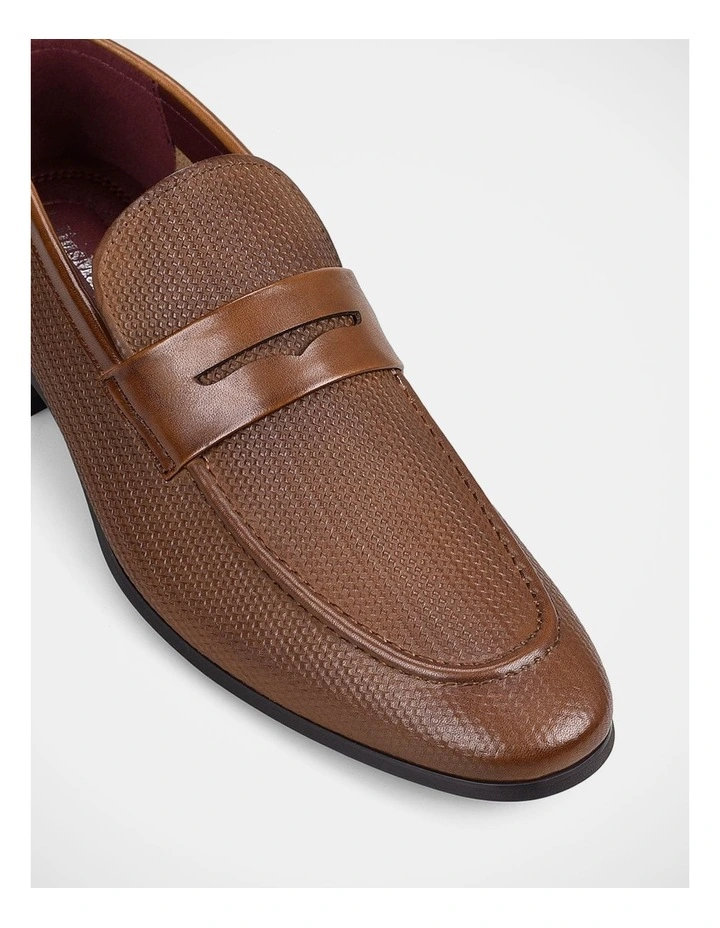 Lapel Shoe in Tan image 4