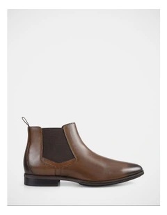Zander Boot in Brown