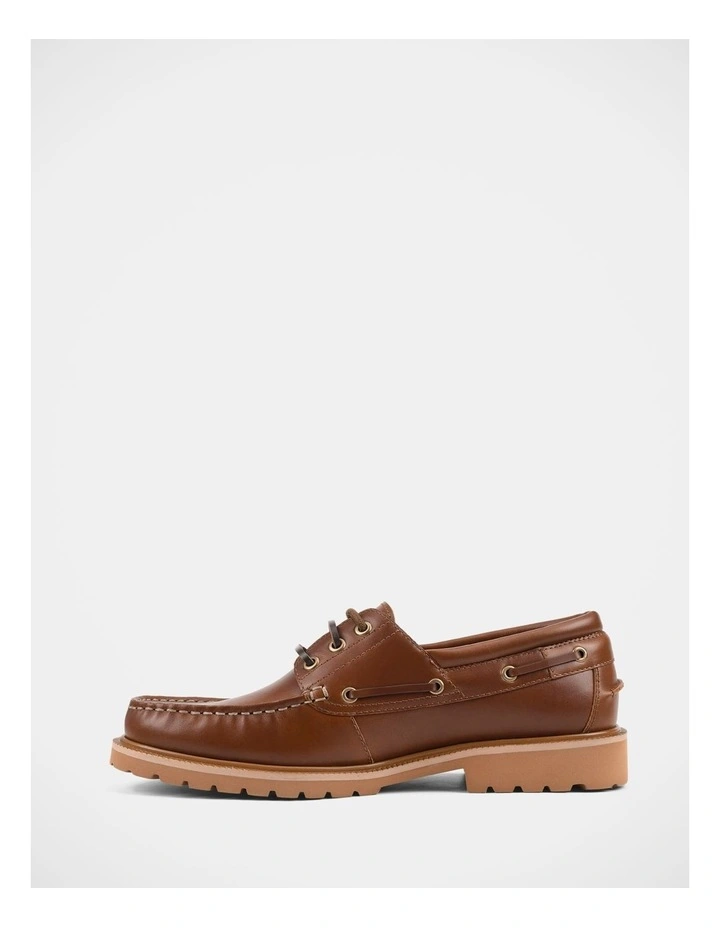 Yonder Shoes in Tan image 3