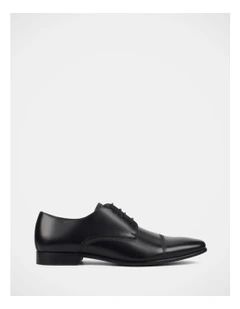 Juke Shoes in Black