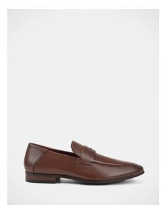 Luxe Shoes in Dark Tan