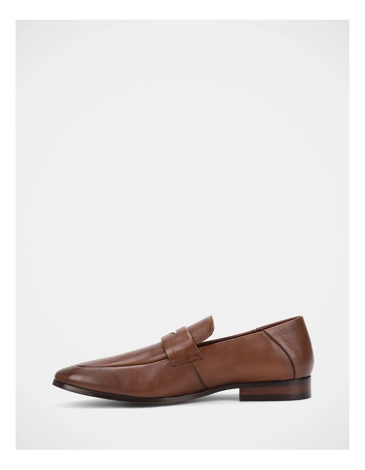 Luxe Shoes in Dark Tan image 3