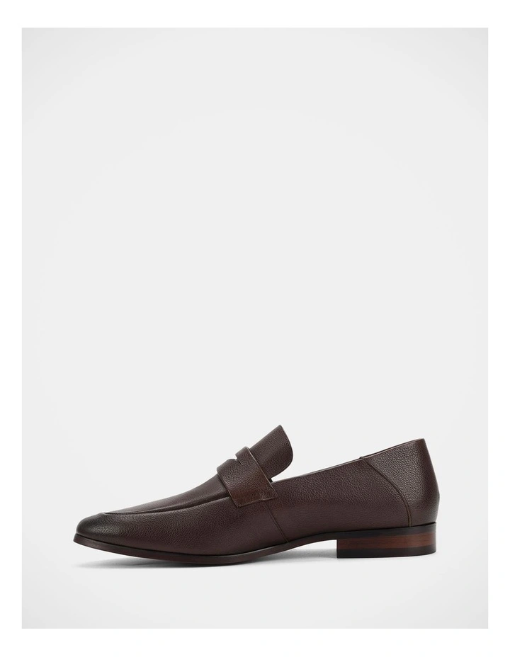 Luxe Shoes in Brown image 3