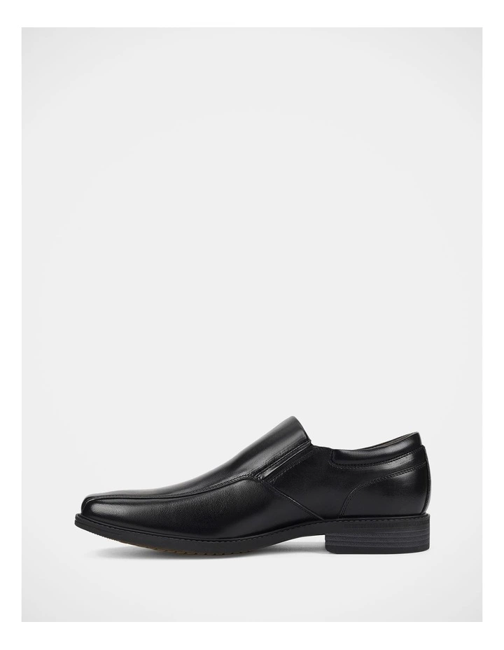 Divert Shoes in Black image 3