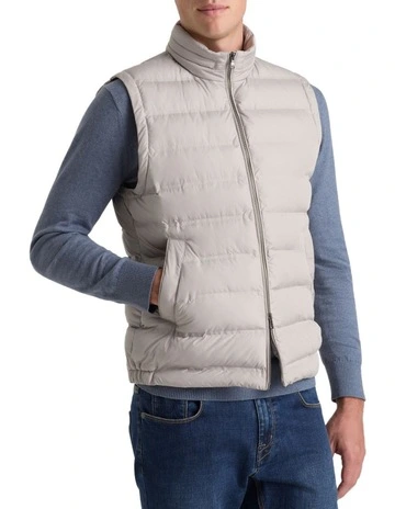 Farrington Gilet in Stone Solid