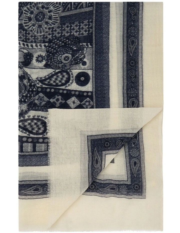 Floyd Scarf in Natural/Navy image 2