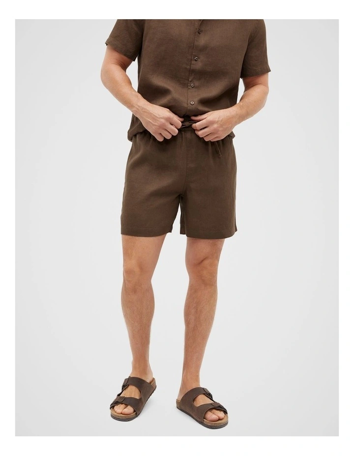 Linen Short in Dark Praline image 1