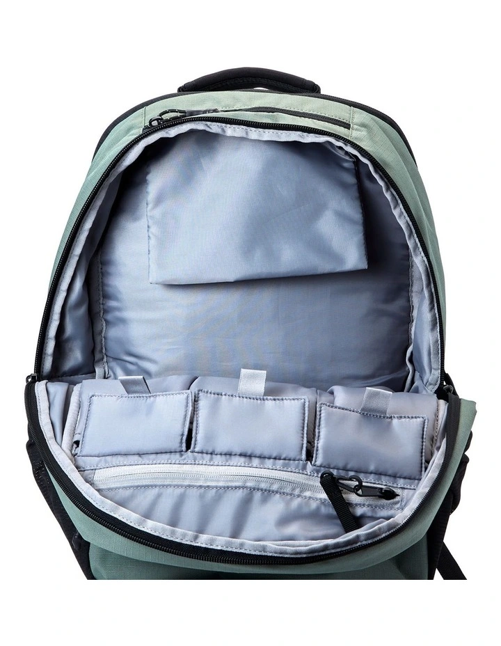 Freeday Medium Technical Backpack 20L in Laurel Wreath image 4