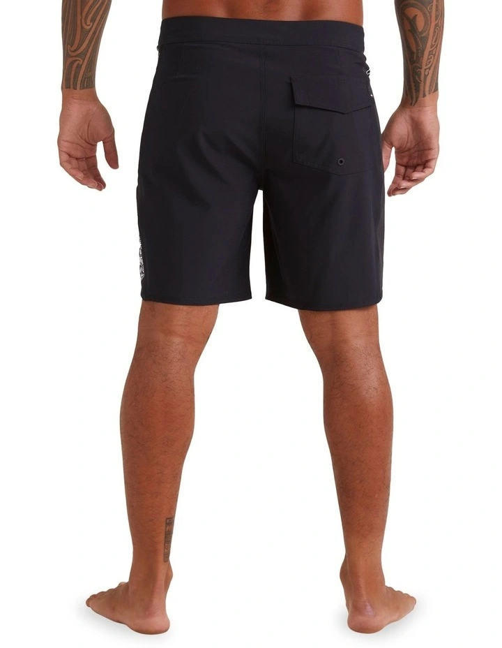 Surfsilk Marakihau Arch 18" Board Shorts in Black image 2