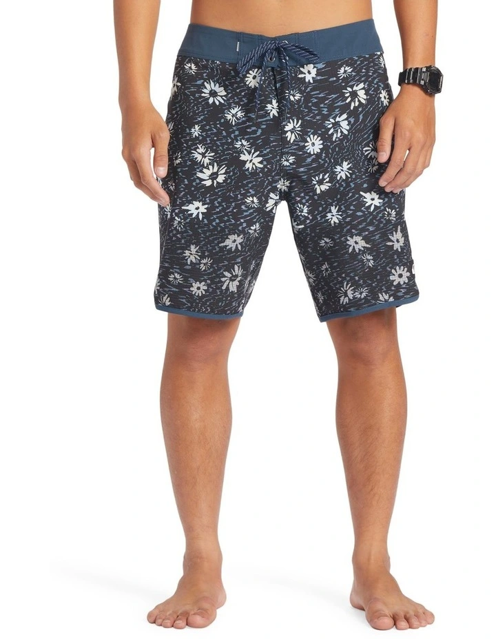 Highlite Scallop 19 Boardshorts in Midnight Navy image 1