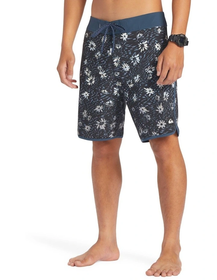 Highlite Scallop 19 Boardshorts in Midnight Navy image 3