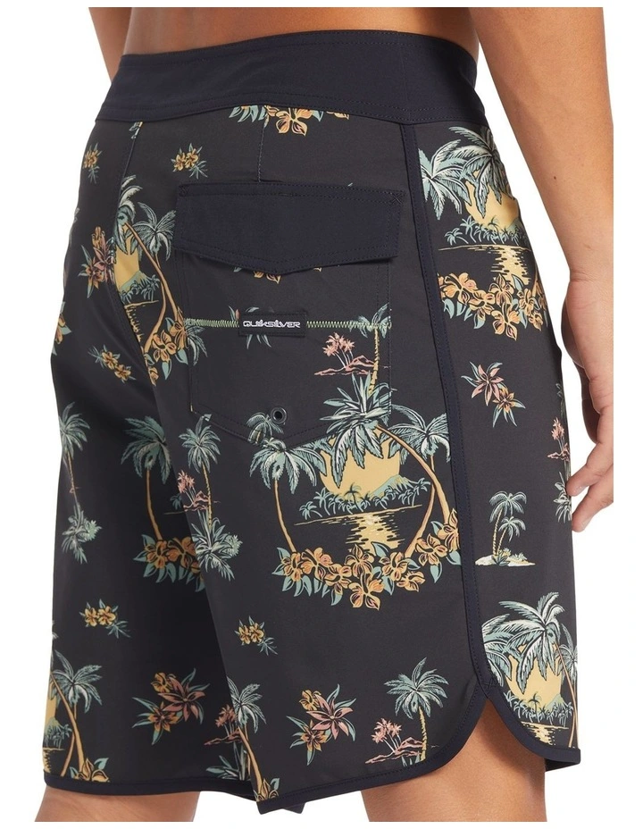 Surfsilk Scallop 19 Boardshorts in Black Palm Spritz image 4