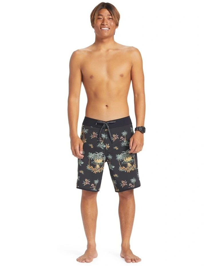 Surfsilk Scallop 19 Boardshorts in Black Palm Spritz image 5