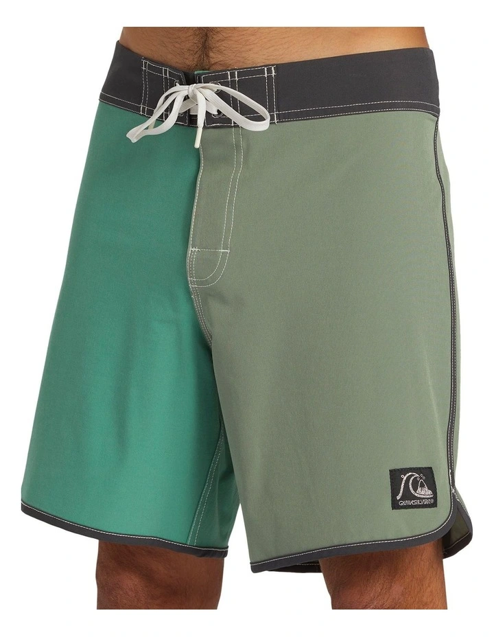 Original Scallop Jester 18" Boardshorts in Sea Spray image 4