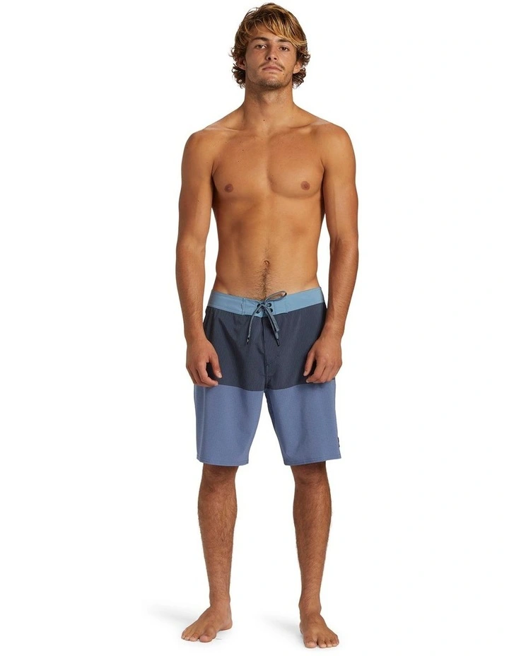 Highline Straight 19" Boardshorts in Dark Navy image 5
