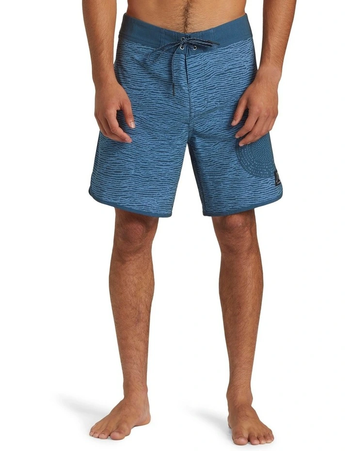 Scallop Blank Canvas 18'' Boardshorts in Midnight Navy image 1