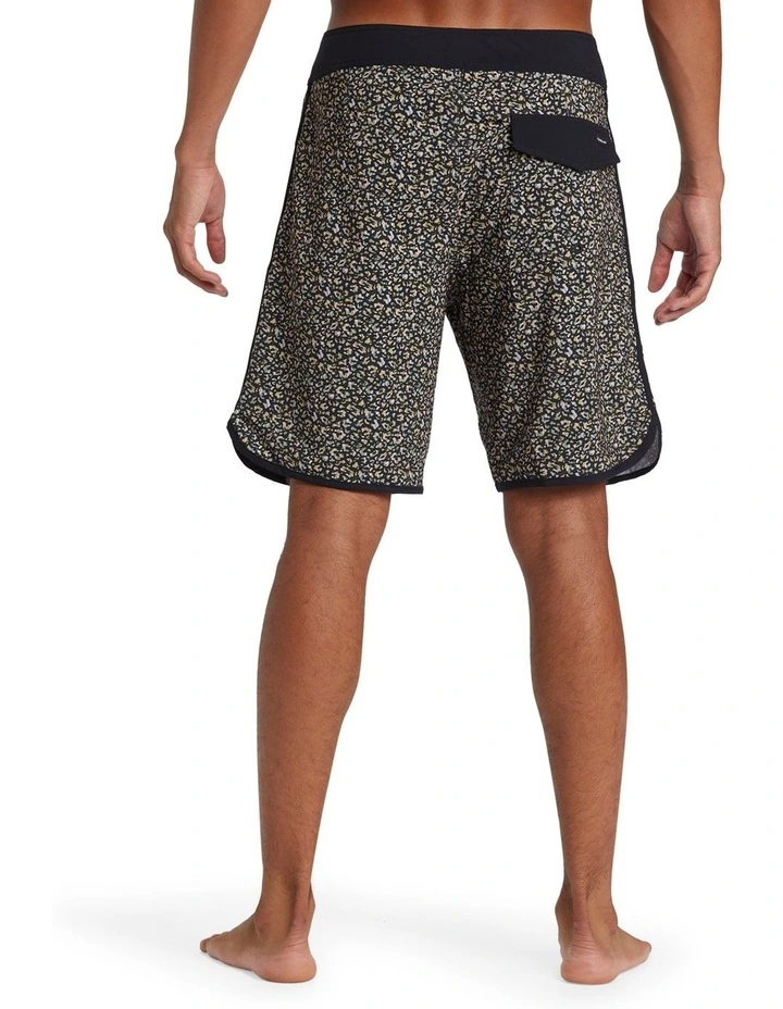 Highline Scallop 19 Board Shorts in Tarmac image 2