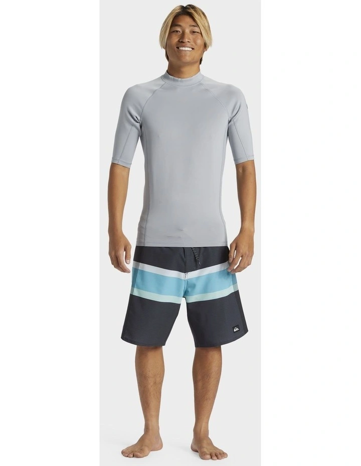 Everyday Heat Short Sleeve Upf 50 Rash Vest Grey image 5