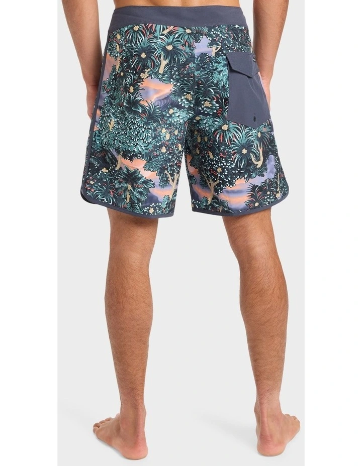 Surfsilk Scallop 18 Board Shorts in Black image 2