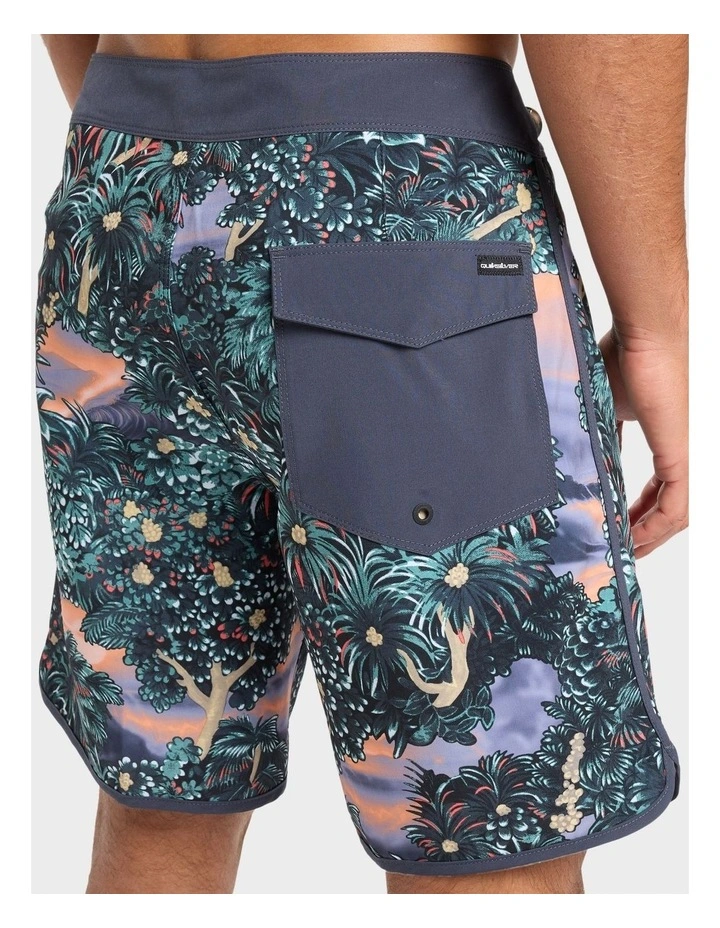 Surfsilk Scallop 18 Board Shorts in Black image 4